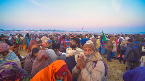 Distribution of Reusable Blankets in maha kumbh